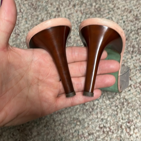 Donald pliner heels - Picture 7 of 9